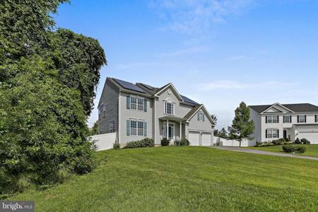702 HURRICANE HOLE COURT
