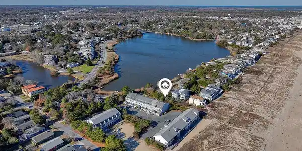 3 SEASTRAND COURT