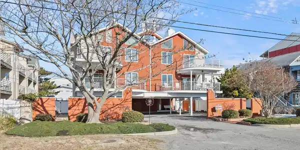 9 READ AVENUE
