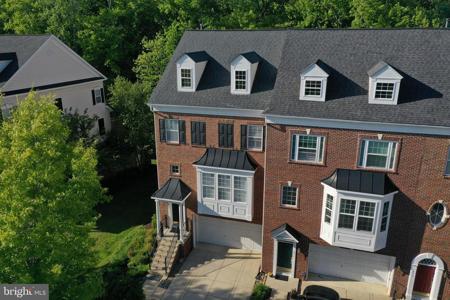 449 PENWOOD DRIVE