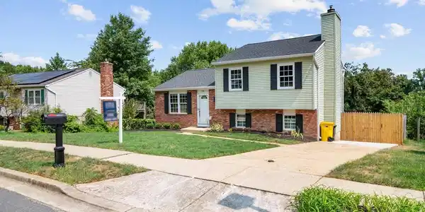 291 OVERLEAF COURT