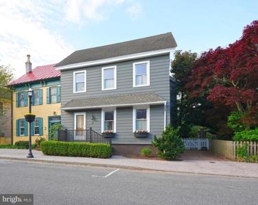 228 2ND STREET