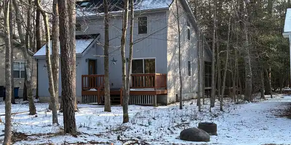 38 ROBIN HOOD TRAIL