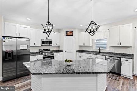 192 WOODMOUNT DRIVE