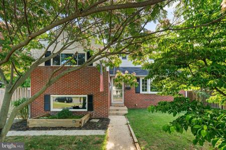 809 GLENVIEW AVENUE