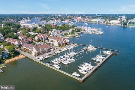11 CHESAPEAKE LANDING