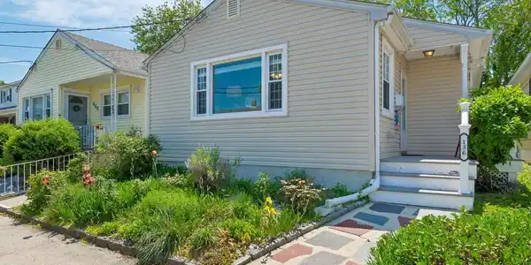 136 INSKIP AVENUE