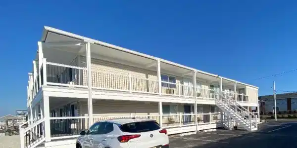 3219 BAYSHORE