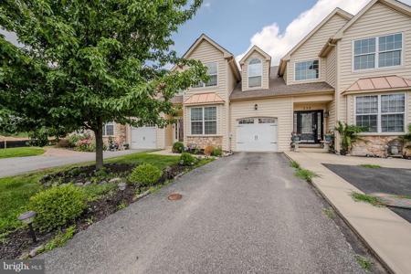 540 ARROWGRASS LANE