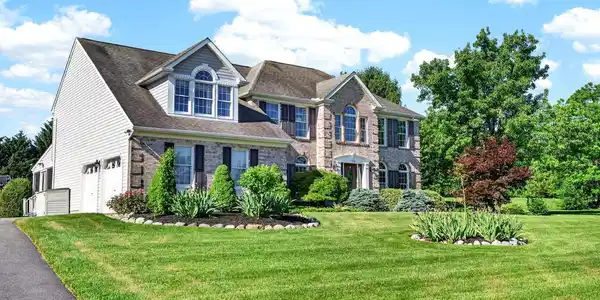 100 LONGVIEW DRIVE