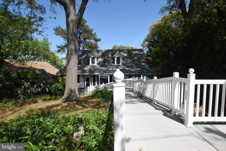 1815 HIGHLAND DRIVE