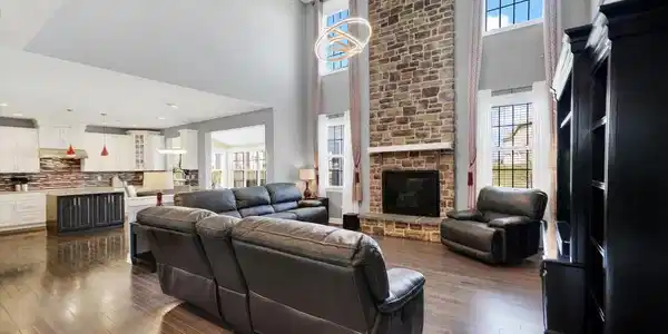 1238 CAITLIN WAY
