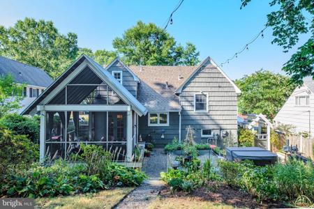 743 WARREN DR