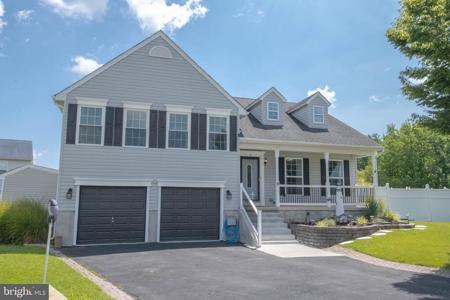 15 SPINNAKER REEF COURT