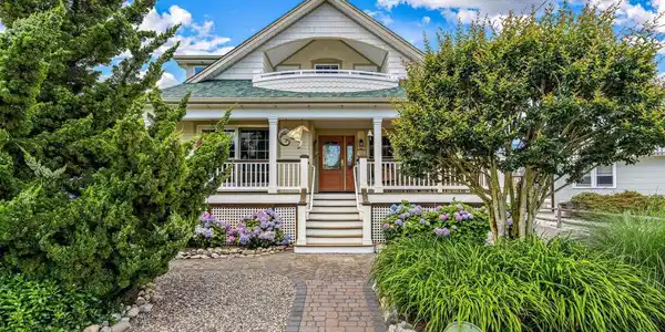 4 OLSEN AVENUE