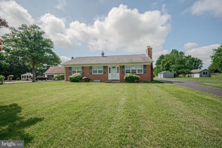 226 ACORN DRIVE
