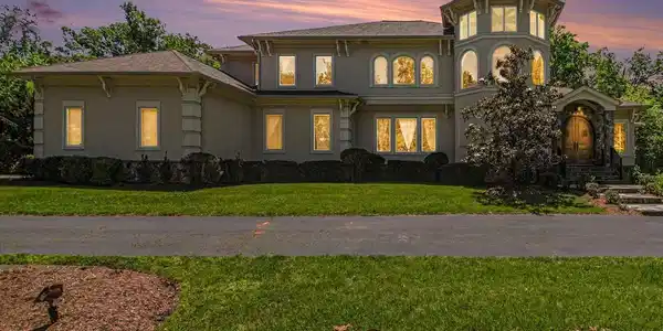 5985 SAINT CATHERINES LANE