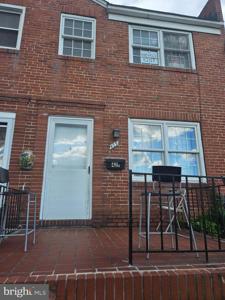 423 GUSRYAN STREET