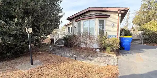 36506 PEBBLE DRIVE
