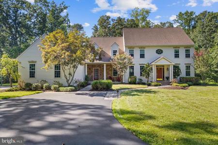 210 CANTERWOOD COURT