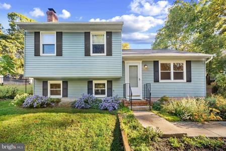 1044 SKYVIEW DRIVE