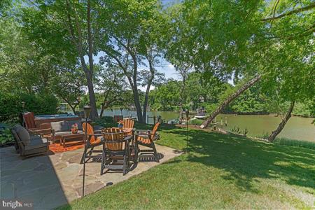 1323 BUCKS LANE