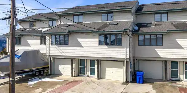 601 DEL AVENUE
