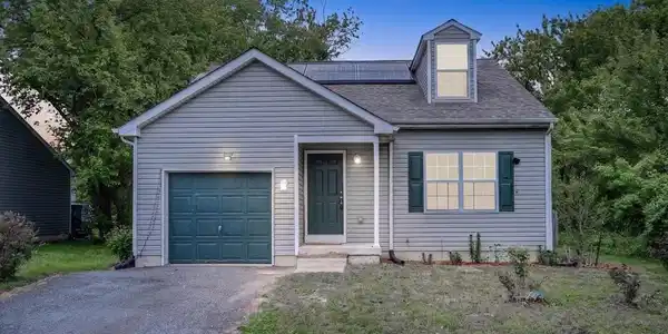 19 ARBUTUS AVENUE
