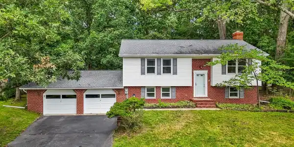 130 CIRCLE ROAD