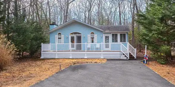 42 ROBIN HOOD TRAIL