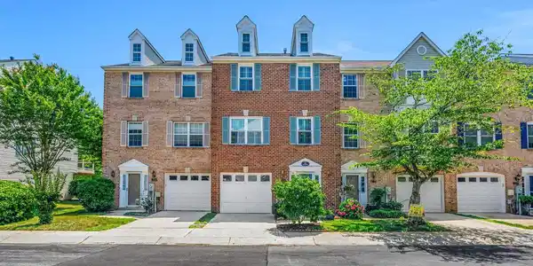 721 MASHIE COURT