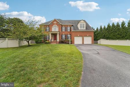 8236 CHAMPION COURT
