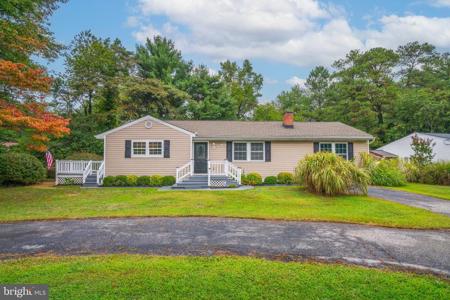 406 LAKE DRIVE