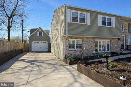 1071 KINGS ROAD