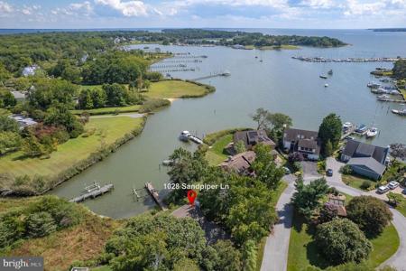 1028 SANDPIPER LANE