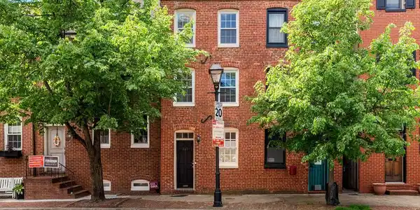 141 MONTGOMERY STREET