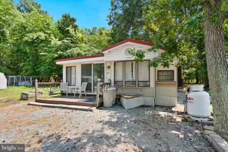 111 BEACH HARBOR DR