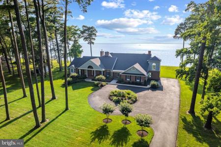 205 LIGHTHOUSE VIEW DRIVE