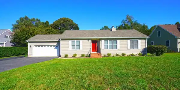5 BRADFORD LANE