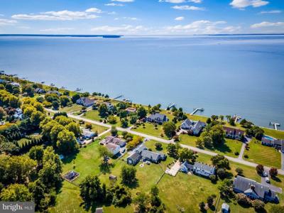 212 PROSPECT BAY DRIVE