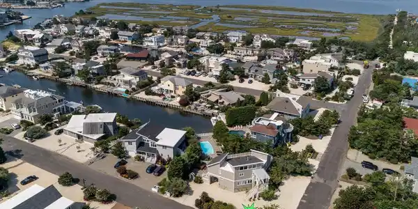 322 BEACH PLUM DRIVE