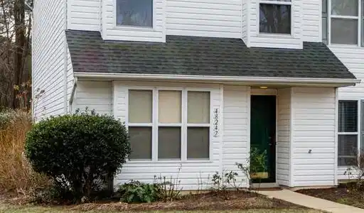 48247 PICKETTS HARBOR COURT