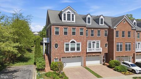 211 ZINFANDEL LANE