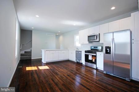 118 2ND AVENUE