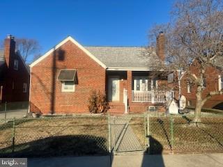 7404 POPLAR AVENUE