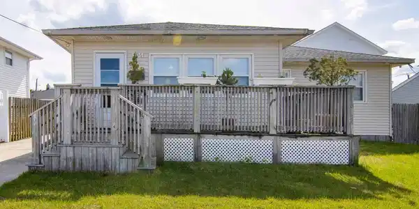 506 DERBY AVENUE
