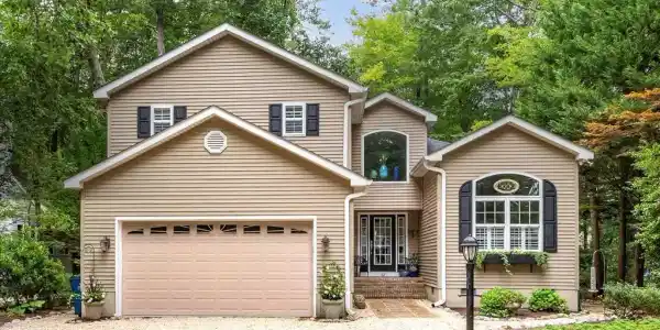 52 SANDYHOOK ROAD