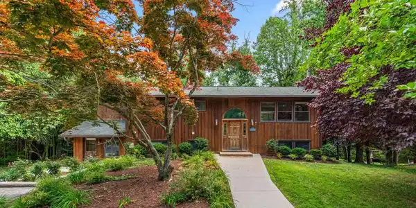 25 CASCADE ROAD