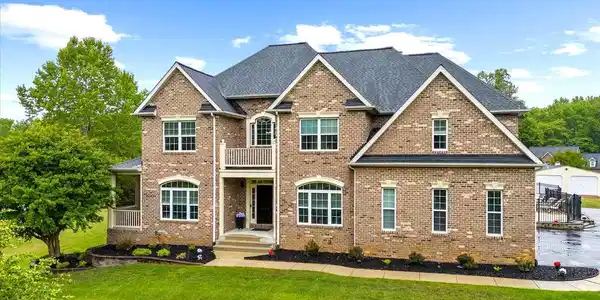 3710 DEVIN COURT