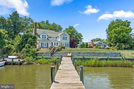 916 MULBERRY LANE